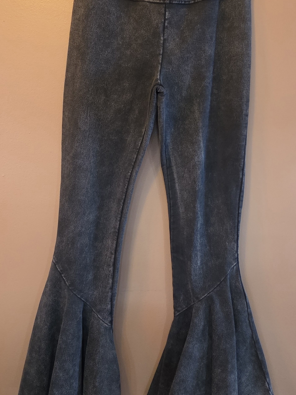 Women's Earth Bound Boho Bell Jeans New